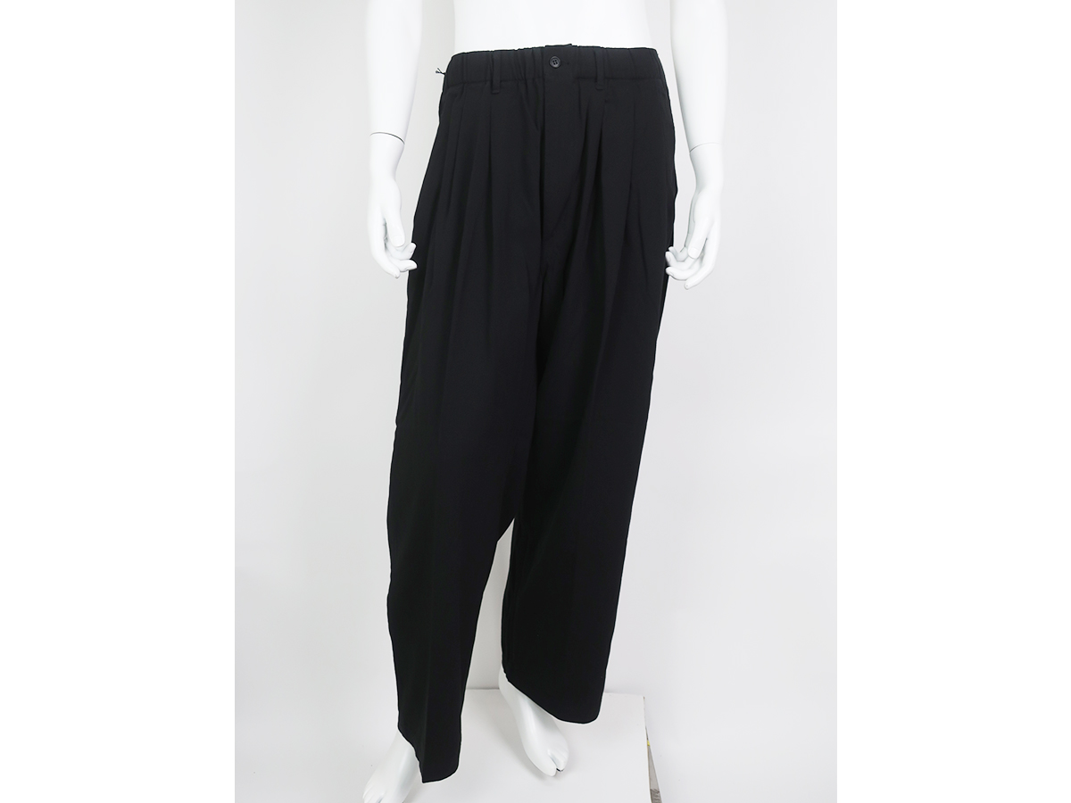 HARD TWISTED YARN TWILL 3 TUCK WIDE TROUSERS 通販 | 正規取扱店